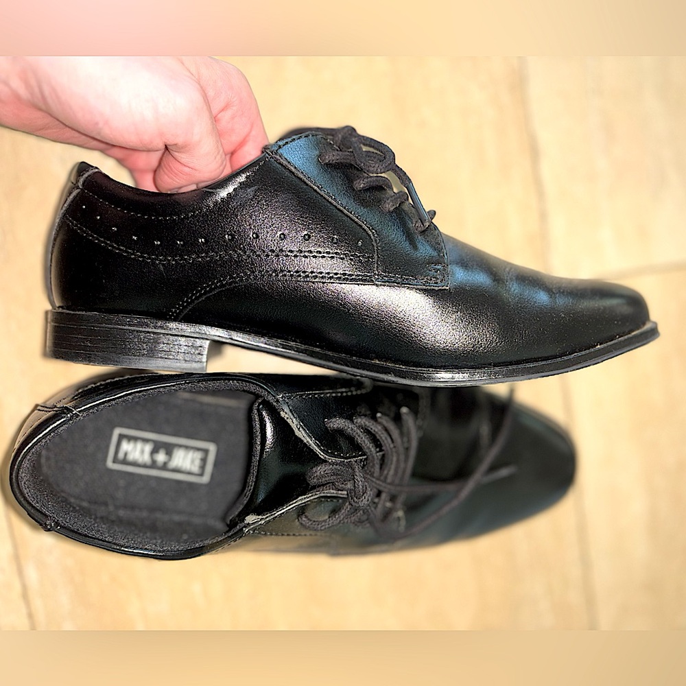 Max+Jake men’s size 6 black leather shoes